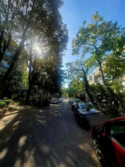 Apartament cu 4 camere decomandat în Tomis II