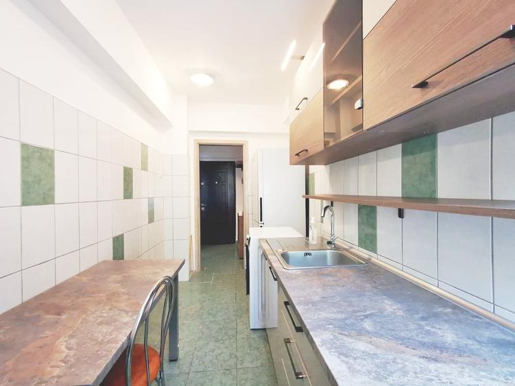 Apartament cu 2 camere decomandat în P-ța Unirii