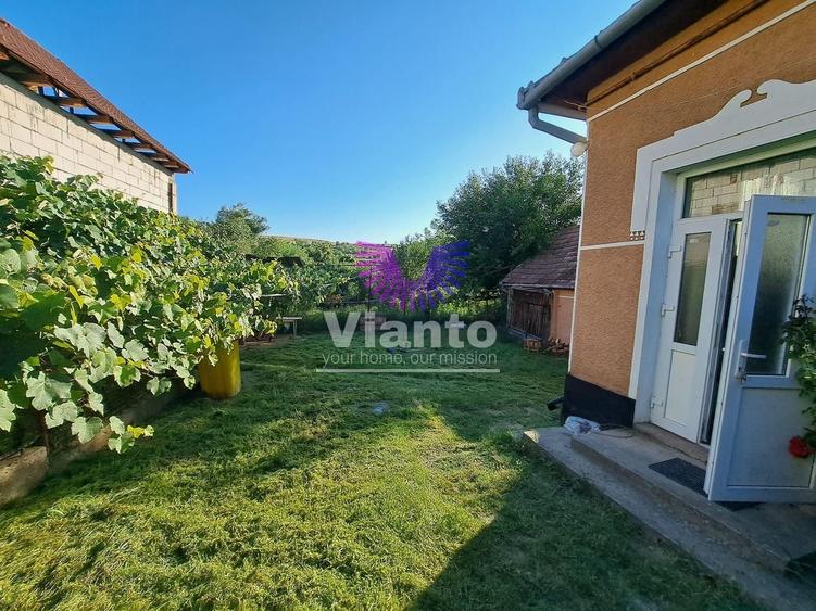 Casă individuală cu 3 camere cu Canalizare în Ruși