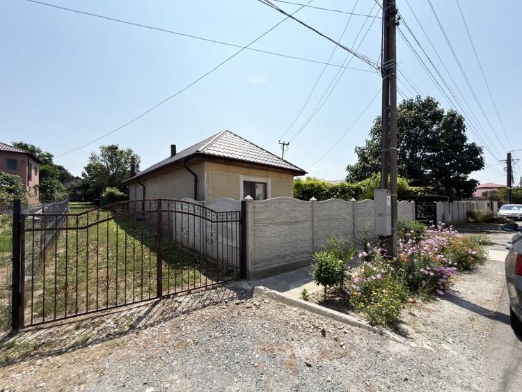 Casă individuală cu 6 camere cu Canalizare în Mihail Kogălniceanu