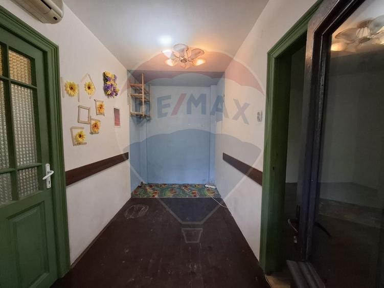 Casă cu 2 camere cu Teren 140 Mp în Eroii Revoluției