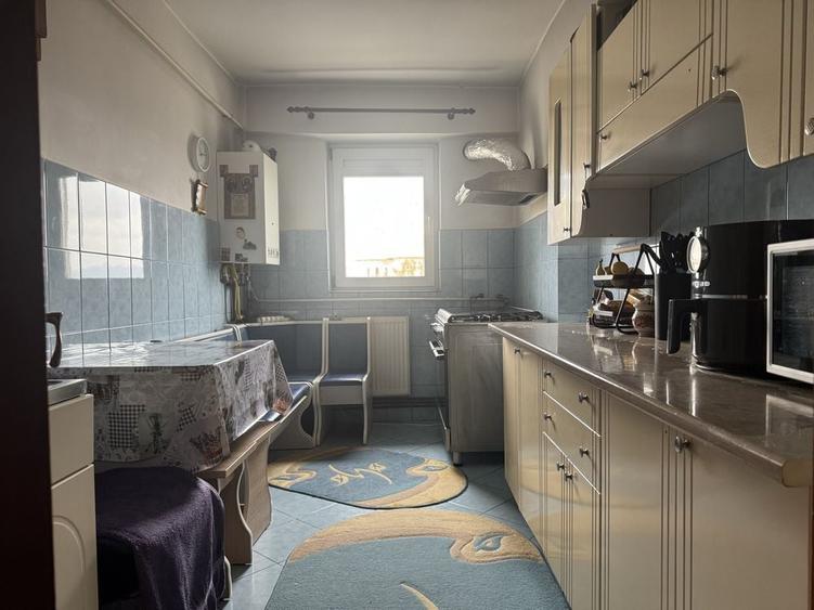 Apartament cu 2 camere decomandat în Central