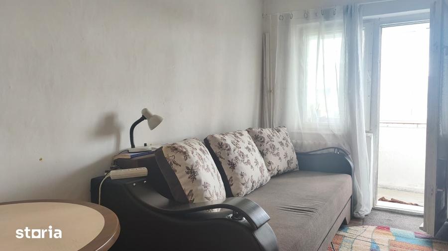Apartament cu 2 camere decomandat în Piața Centrală