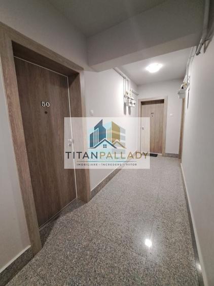 Apartament cu 4 camere decomandat în Titan