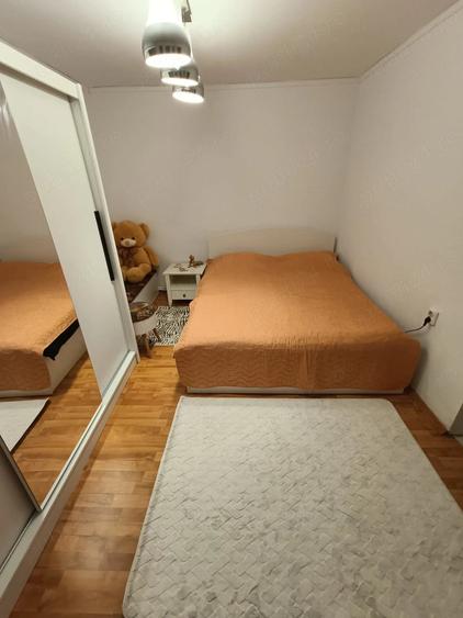 Casă cu Teren 1100 Mp în Izvin