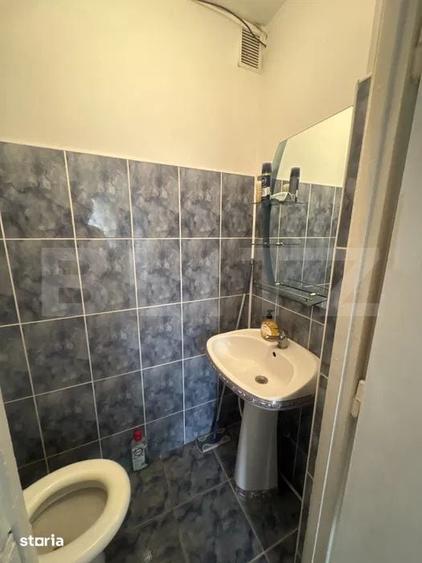 Apartament cu 4 camere semidecomandat în Central