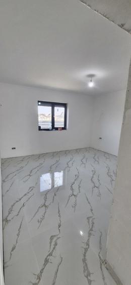 Casă cu 3 camere cu Teren 385 Mp în Central