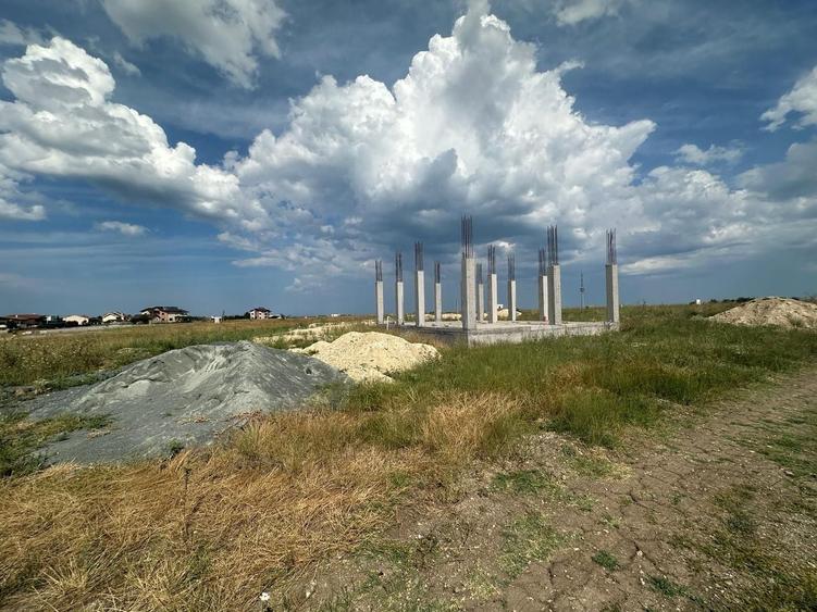 Teren Construcții intravilan de 1200 mp, în Exterior Vest