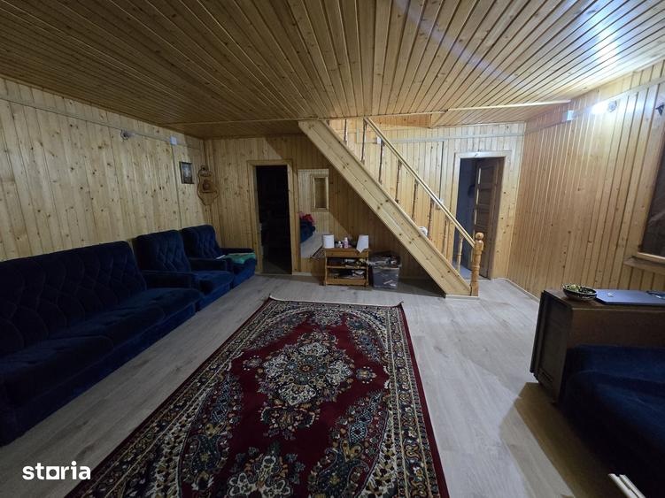 Casă cu 3 camere cu Teren 430 Mp în Cornu