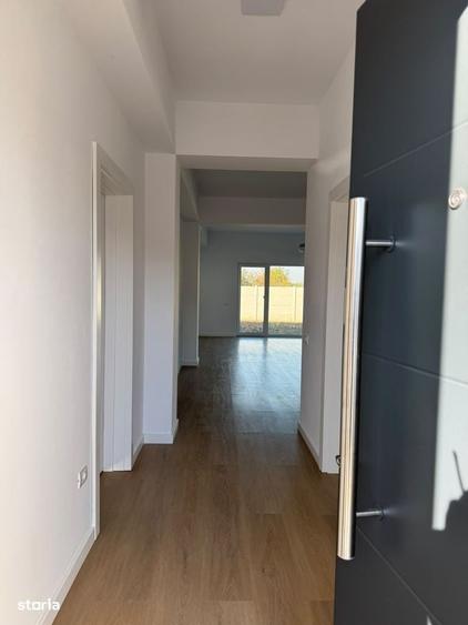 Casă cu 4 camere cu Teren 400 Mp în Central