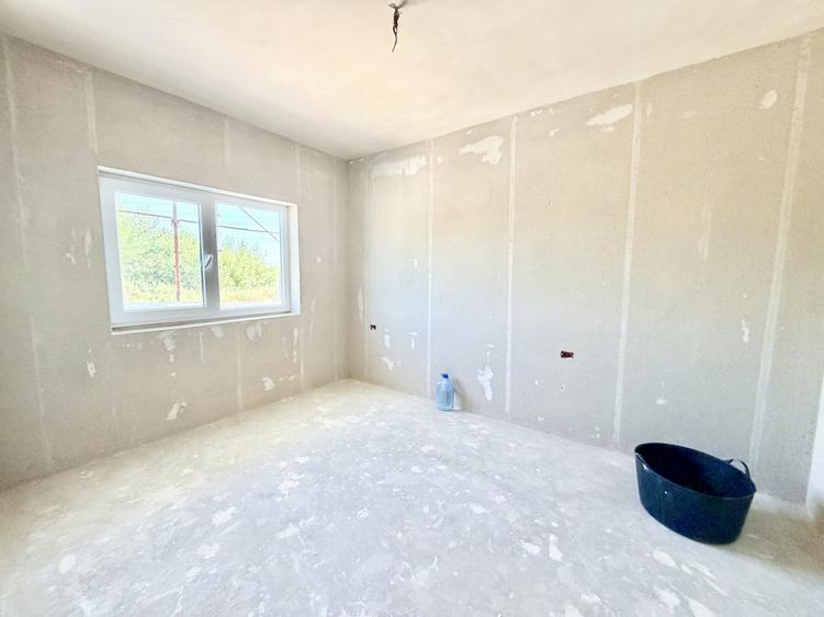 Duplex cu 3 camere cu Teren 334 Mp în Moșnița Nouă