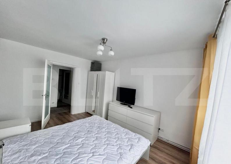 Apartament 3 camere, decomandat, in INIMA ORASULUI - 8