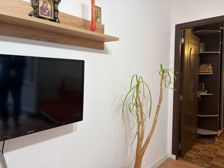 Apartament cu trei camere, Brancoveanu, 120.000€ negociabil - 4