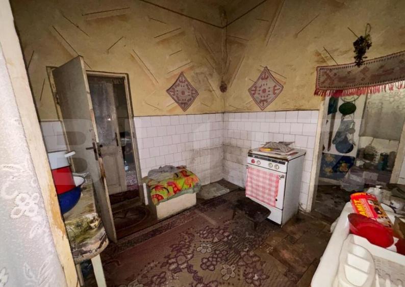 Casa de vanzare in suprafata de 100 mp localizata central i - 10