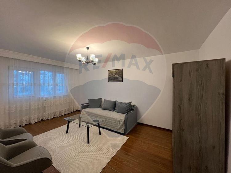 DE INCHIRIAT apartament cu 2 camere strada 9 Mai-Piața Centrală - 1