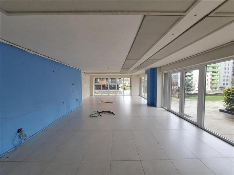 Spațiu comercial, 85 mp în Sopor Spațiu comercial, 85 mp în Sopor