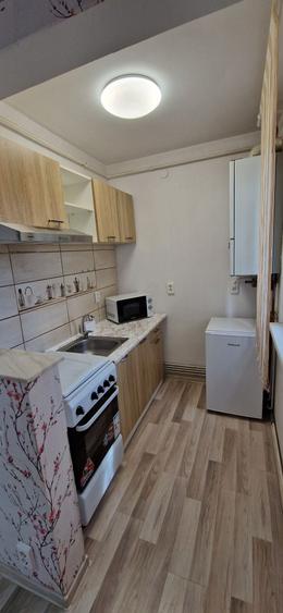 Inchiriez apartament micut si cochet - 2