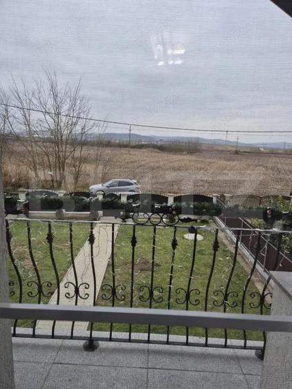 Vand sau schimb cu apartament vila superba cu 3 dormitoare in Ungheni - 15