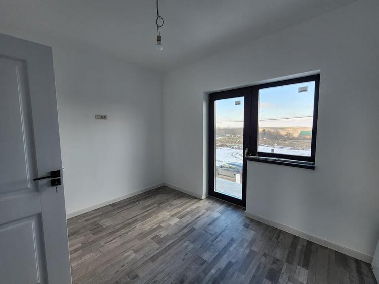 CASA INDIVIDUALA , 4 CAMERE, 2 BAI , BECI , MIROSLAVA - 12