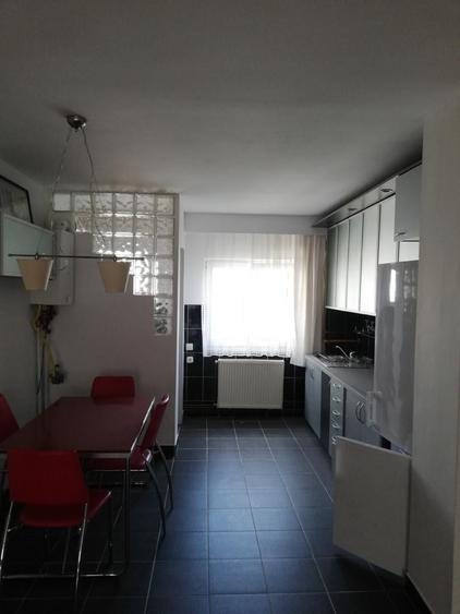Vand apartament 4 camere 22 Decembrie - 2