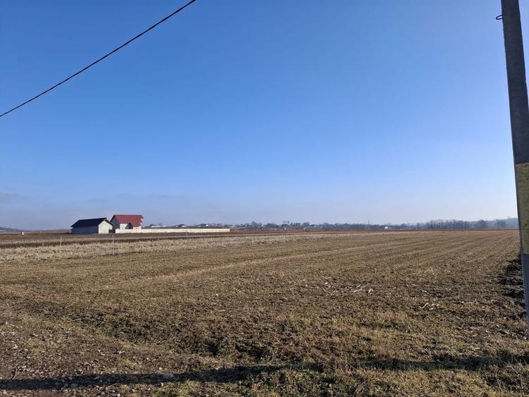 Vand teren extravilan - intravilan 4500 mp2 - 1