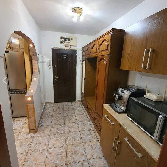 Brancoveanu, Metrou,Parc ,Etajul 3/4,2 Locuri de parcare,Mobilat,Utilat,Liber - 2