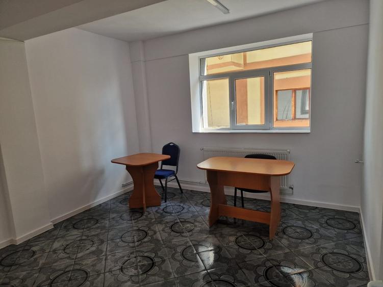 Se inchiriaza saptiu comercial pret 1500 euro negociabil. - 4