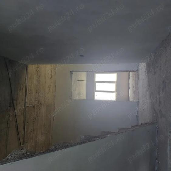 Vand casa ,in Unirea - 10