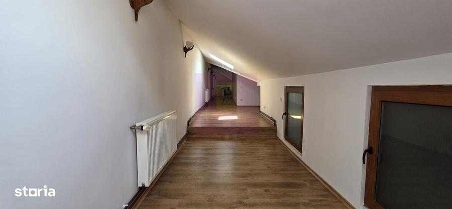 Casă cu 4 camere în Castelul Peleș