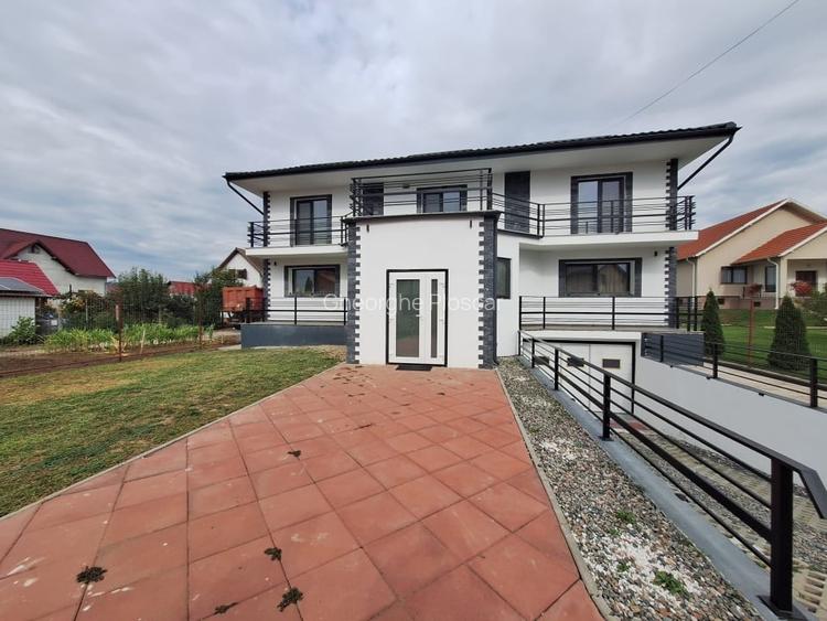 Urgent! Vanzare casa cu etaj, 262 mp. , Mihai Viteazu/Turda Urgent! Vanzare casa cu etaj, 262 mp. , Mihai Viteazu/Turda