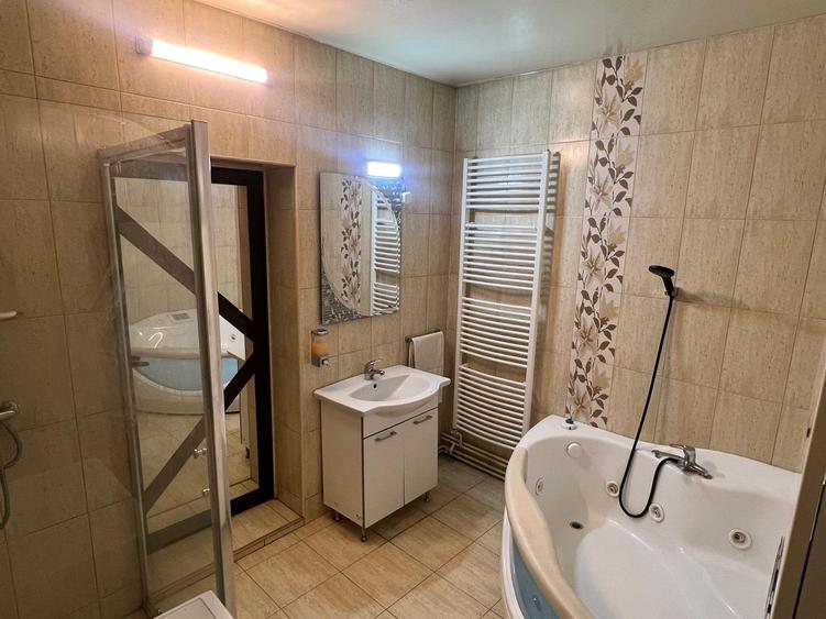 Vand casa plus afacere profitabila cu o vechime de 20 de ani in Bujac - 13