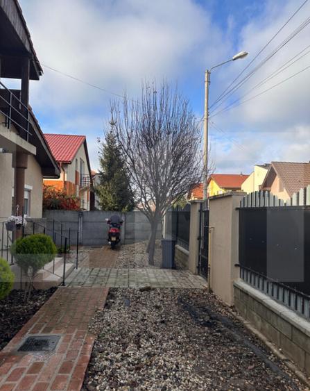 Casa spa?ioasa, de vanzare, cu 4 camere, 120 mp, zona Sel - 1