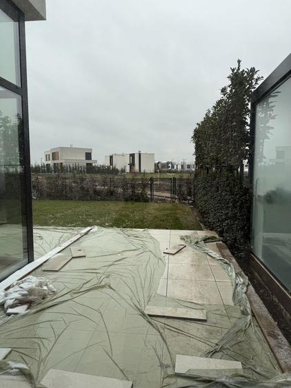 Casa de vanzare in Amber Forest - 1