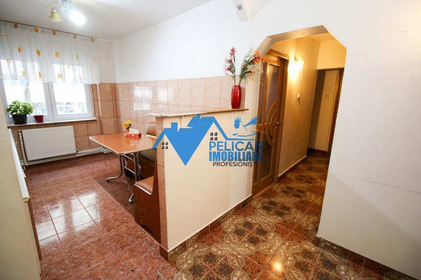 Pacii, 3 camere, etajul 1, decomandat - 2