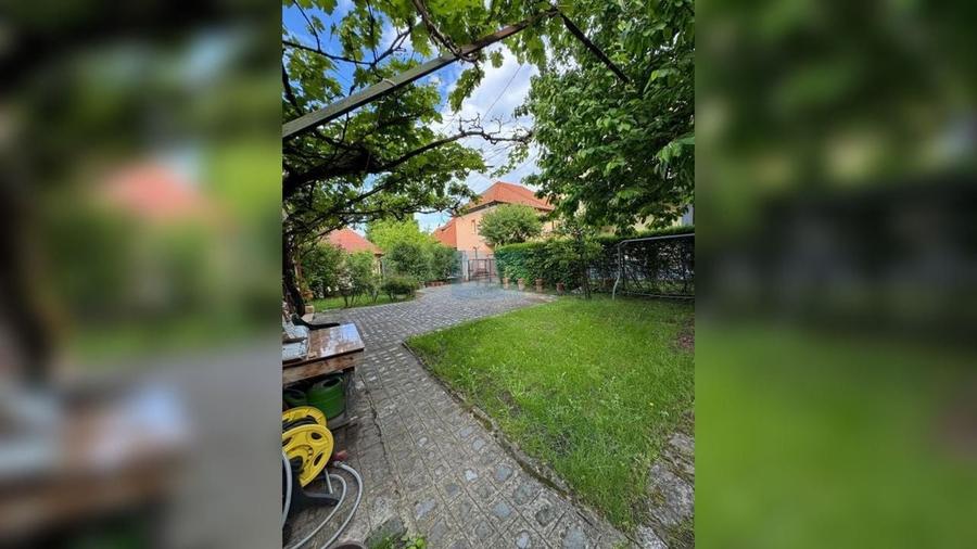 Casa de vanzare in cartierul Andrei Muresanu. Comision 0! - 2