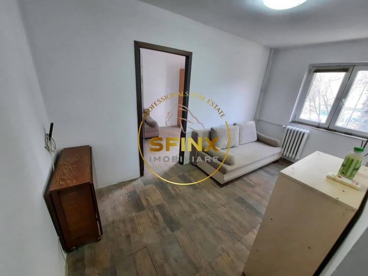 Piata Resita, apartament 2 camere etaj 1 in bloc de 4 etaje, comision zero - 10
