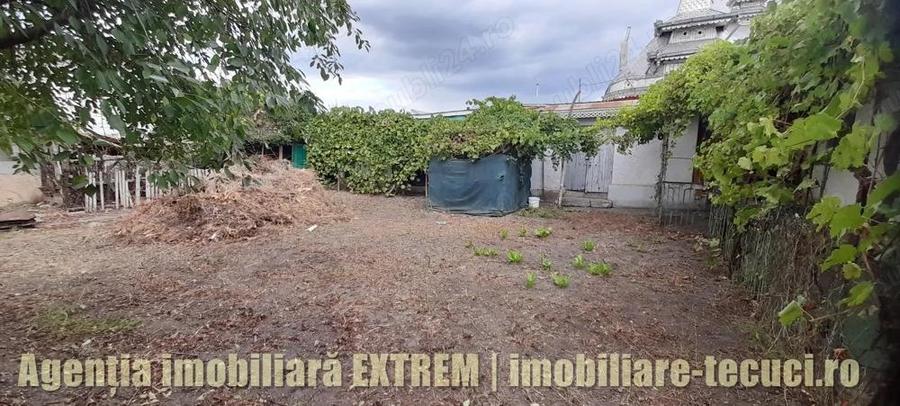 Casa cu 3 camere ?i 450mp, casa batraneasca, pe strada Plugului in Tecuci - 1