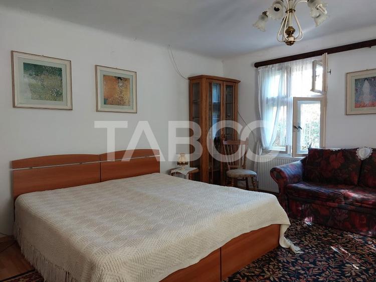 Casa de vanzare cu 2 apartamente separate si teren 500 mp Cisnadioara - 14