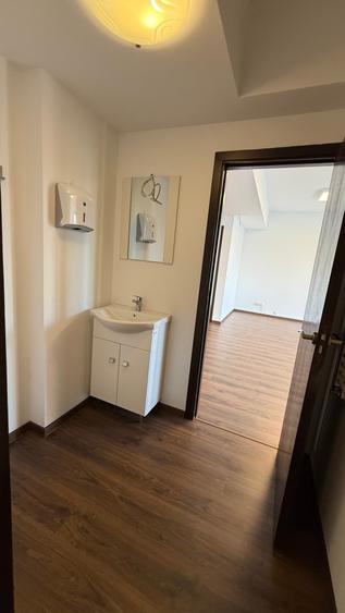 Birou open space de închiriat – 97 mp (121 mp utili), clădire nouă - 7