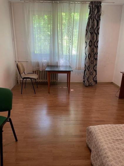Garsonieră decomandată în Rahova