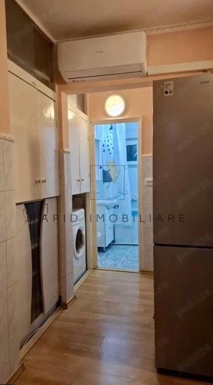 De Inchiriat - Ap. 2 Camere - Decomandat - Micro 18 - 4