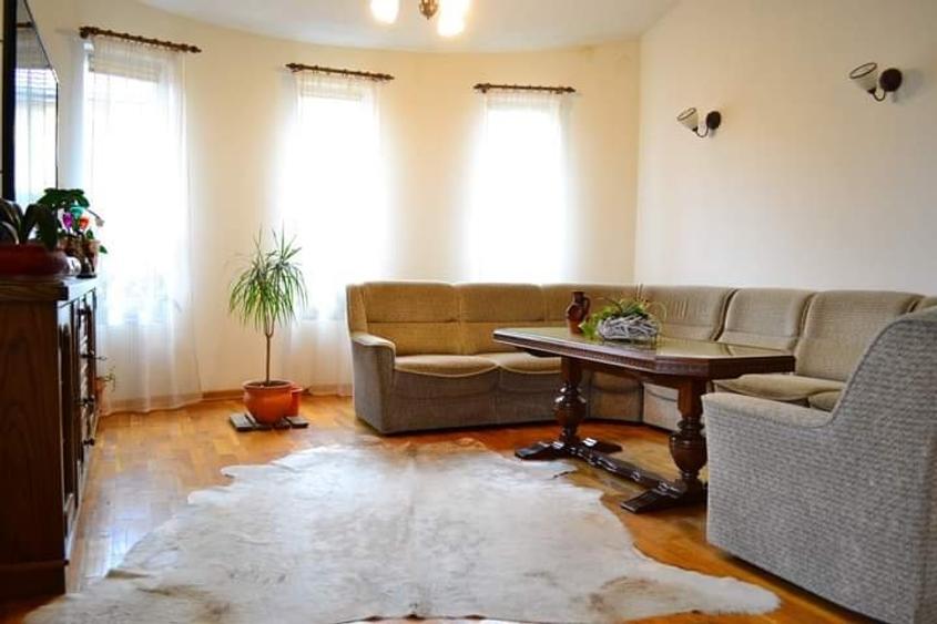 Giroc - Vatra satului- casa parter - 3 camere- 130 mp utili - 5