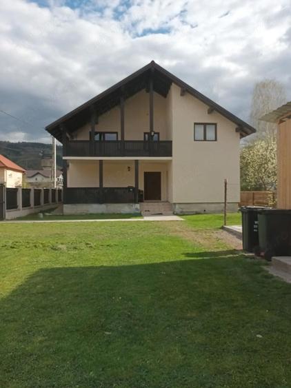 Vand casa in Viseu de Jos - 8
