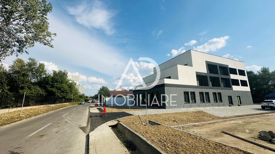 Spațiu comercial la parter, pe strada Tineretului - 6