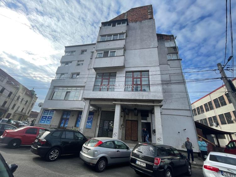 Comision 0 - Apartament 3 Camere, Ultracentral, Str. Ardealului Caransebes