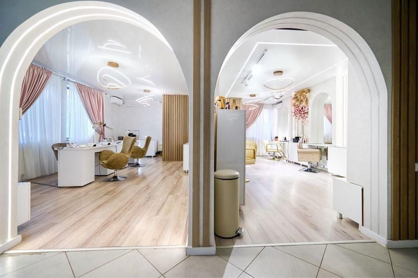 Salon Glam Studio inchiruaza camera 12 mp - 2