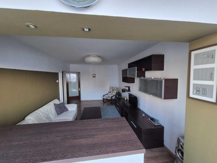 Inchiriere 3 camere Colentina McDonalds,priveliste superba catre parc si lac - 2