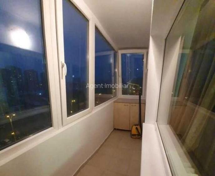 Dristor etaj 7 semidecomandat