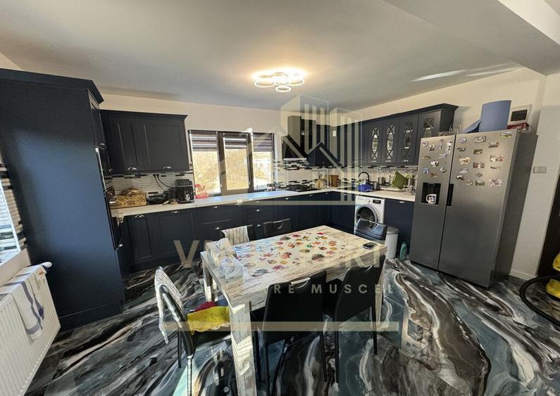 VILA S+P+E-306 MP, TEREN 2078 MP, CAMPULUNG - 2