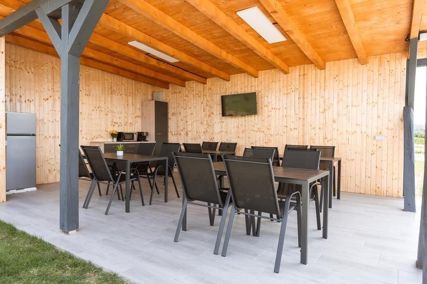 COMPLEX TURISTIC | SAT RONTAU | ZONA BAILE 1 MAI | BIHOR - 17